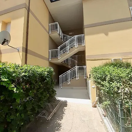 M306 - Marcelli, Trilocale Con Ampio Terrazzo, A 150 Metri Dal Mare